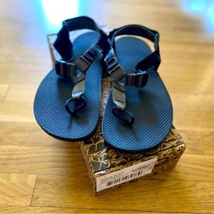 Bedrock Cairn sandals (mens 9 / womens 10) - charcoal